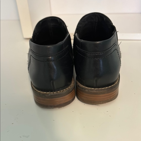 Clarks Black Shoes - ultimate comfort. Size 7. Euc - Picture 3 of 7